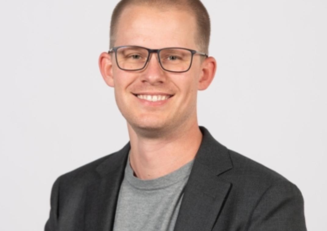 Kevin Bond, raadslid VD80