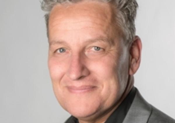 De heer E.A.M. Karregat