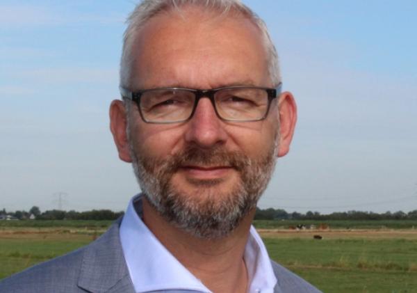 Gemeentesecretaris H. Van der Woude
