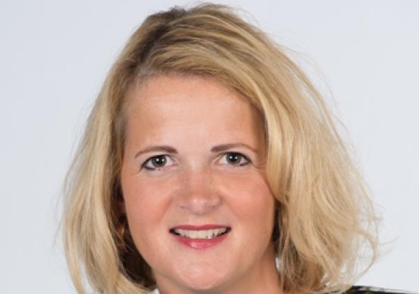 Fractievoorzitter VD80, mevrouw A.C.M. Bootsman-Tol