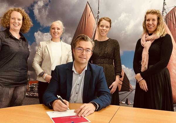 Nieuws, ondertekenen