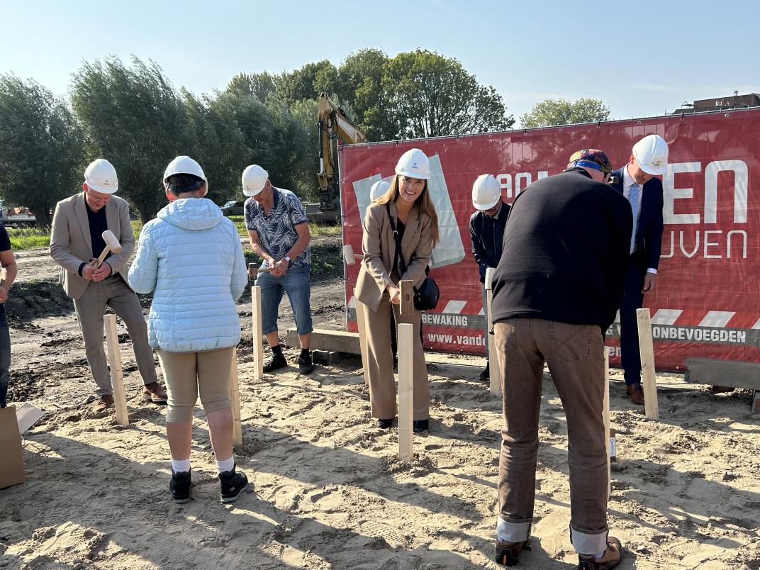 Eerste paal woningbouw Maria Goretti