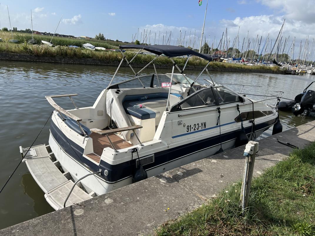 Boot buitenhaven Edam