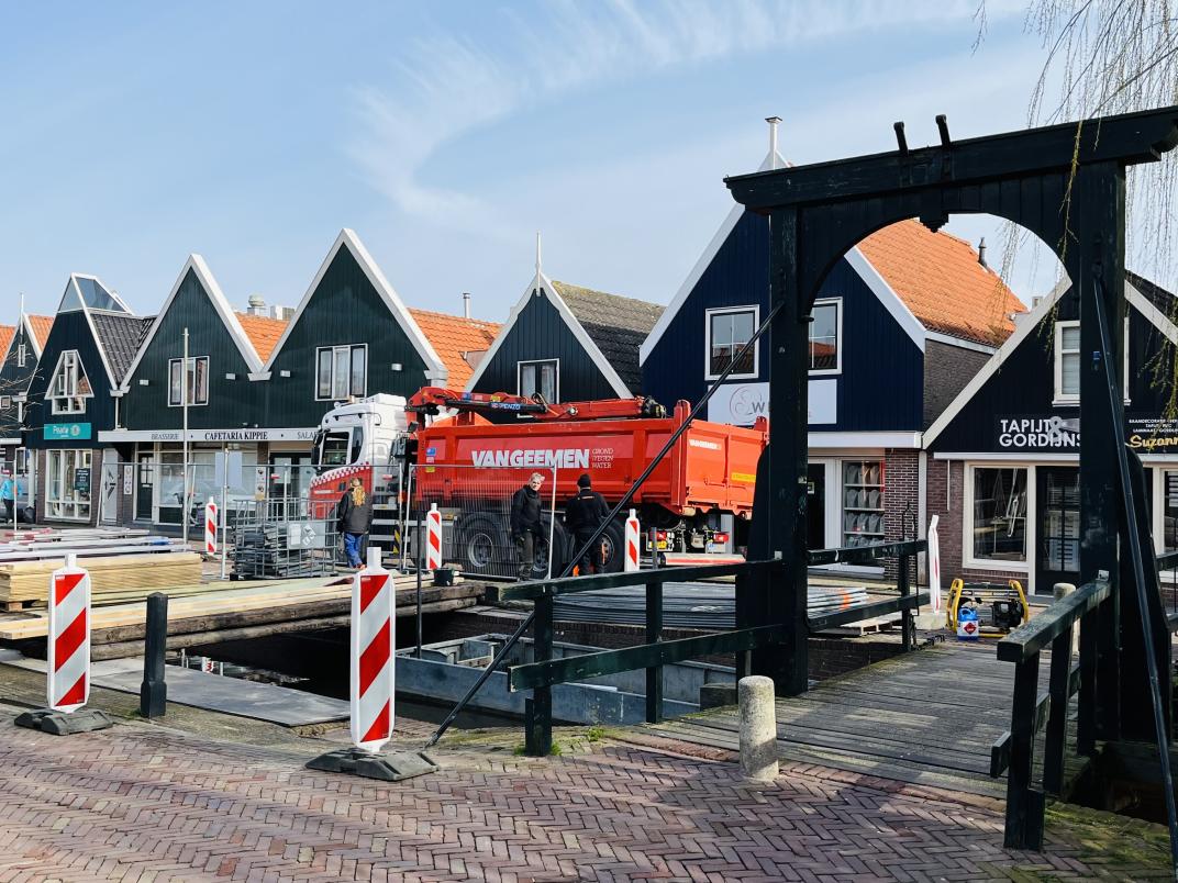 Bouw noodbrug